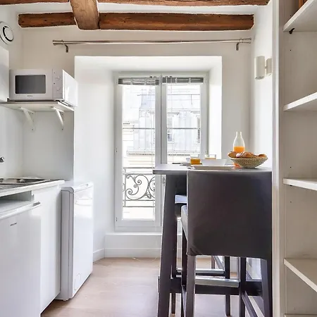 New Cocoon Duplex For 2 In The Heart Of * Paris