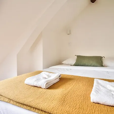 New Cocoon Duplex For 2 In The Heart Of * Paris